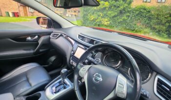 
									Nissan Qashqai Tekna full								