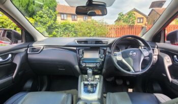 
									Nissan Qashqai Tekna full								