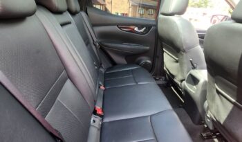 
									Nissan Qashqai Tekna full								