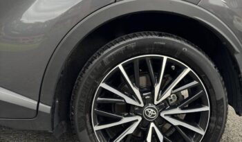 
									Toyota C-HR Grey full								
