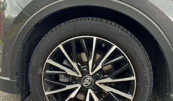 
									Toyota C-HR Grey full								