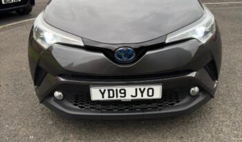
									Toyota C-HR Grey full								
