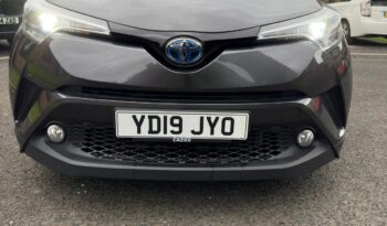 
									Toyota C-HR Grey full								