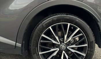 
									Toyota C-HR Grey full								