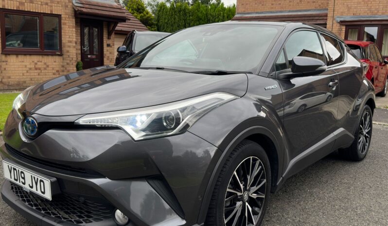 
								Toyota C-HR Grey full									
